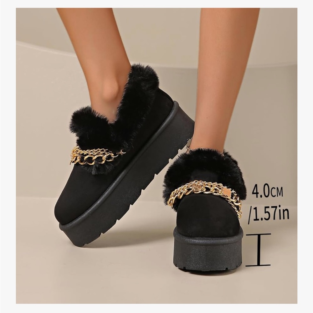 ⭐️ Elegant Black Fur Women's Shoes with Gold Chain - Picture 2 of 7